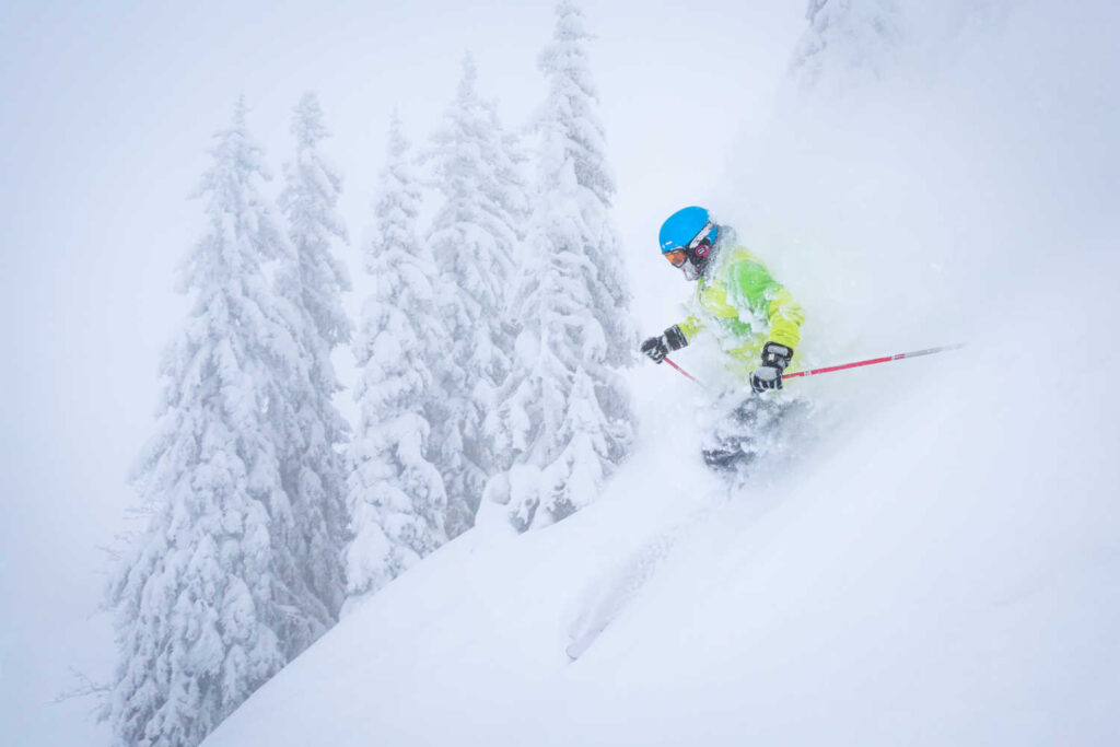 where to rent skis in Aspen