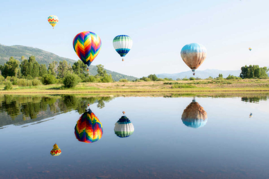 hot air balloon steamboat 