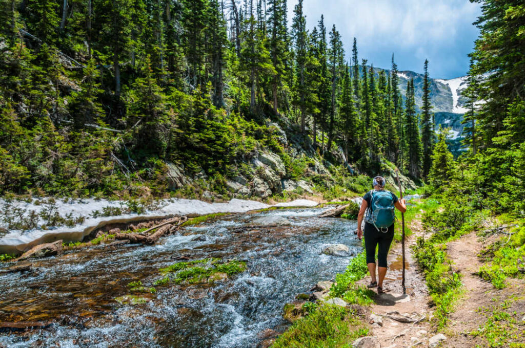 hiking women